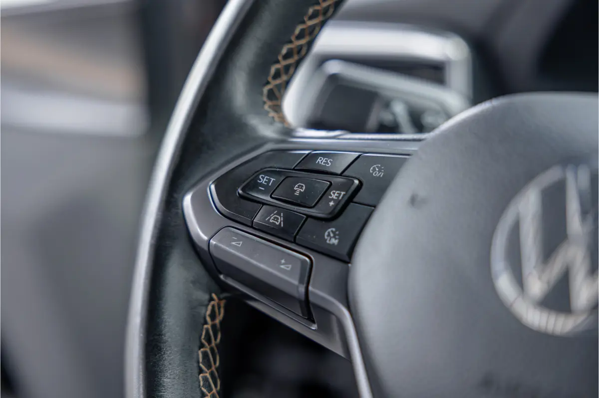 3.0 TDI 4Motion PanAmericana | ACC | 360 Camera | Harman Kardon | Lederen bekleding | Blind spot | Standkachel | Navigatie | CarPlay | LED | Trekhaak | DAB | Dealer onderhouden | Grijs kente