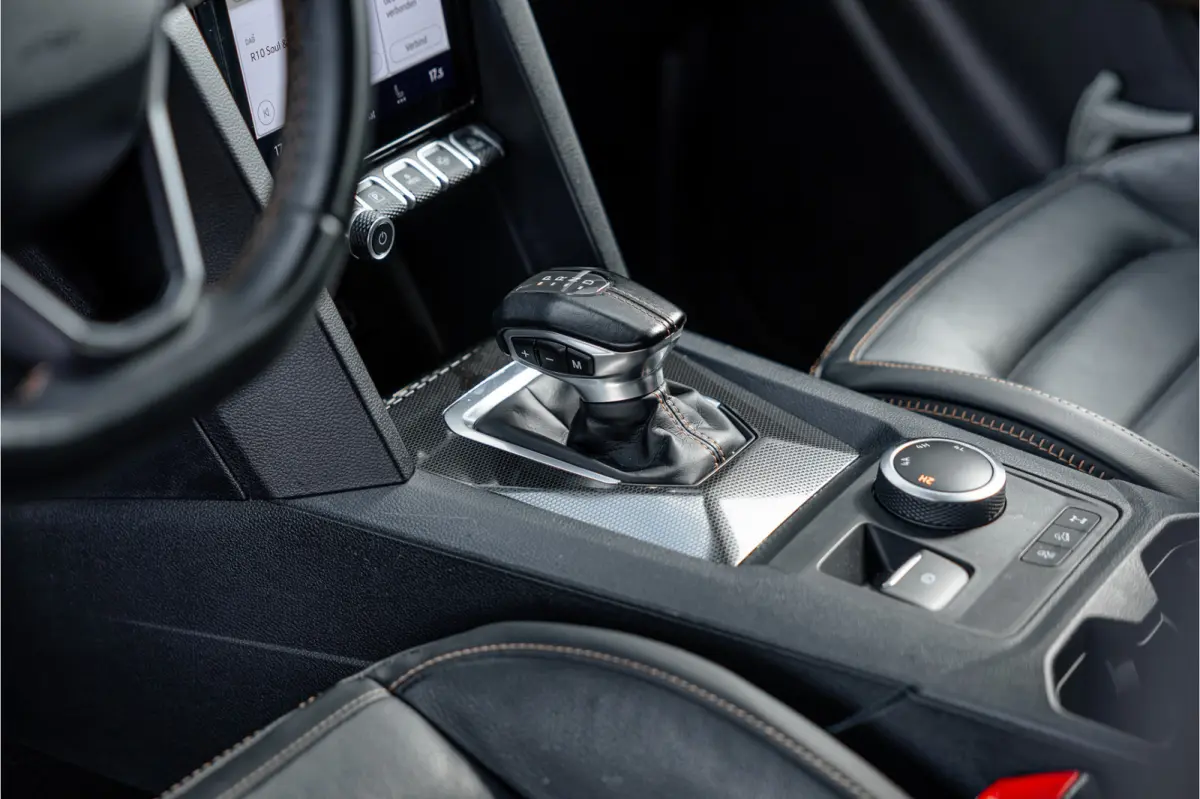 3.0 TDI 4Motion PanAmericana | ACC | 360 Camera | Harman Kardon | Lederen bekleding | Blind spot | Standkachel | Navigatie | CarPlay | LED | Trekhaak | DAB | Dealer onderhouden | Grijs kente