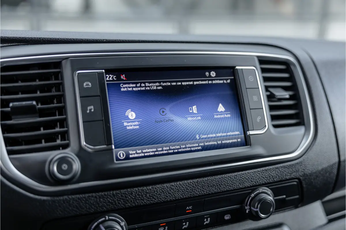 2.0 D XL L3H1 | Standkachel | Camera | CarPlay | Stoelverwarming | Trekhaak | Cruise control | DAB | Nieuwe APK