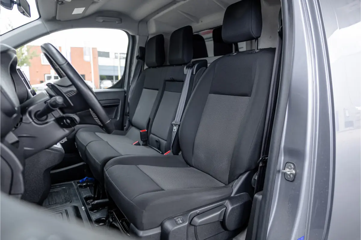 2.0 D XL L3H1 | Standkachel | Camera | CarPlay | Stoelverwarming | Trekhaak | Cruise control | DAB | Nieuwe APK
