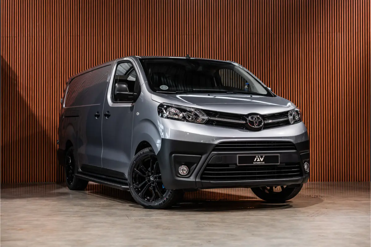 2.0 D XL L3H1 | Standkachel | Camera | CarPlay | Stoelverwarming | Trekhaak | Cruise control | DAB | Nieuwe APK