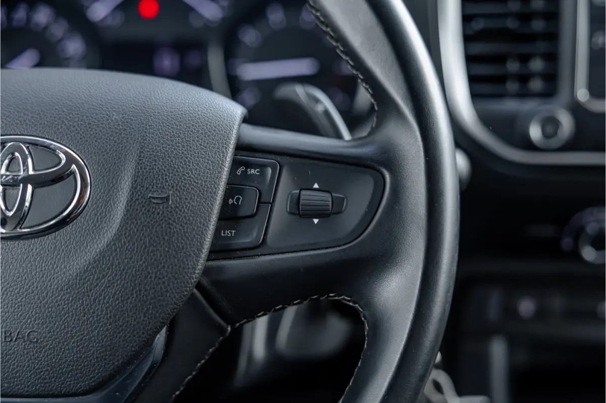 2.0 D XL L3H1 | Standkachel | Camera | CarPlay | Stoelverwarming | Trekhaak | Cruise control | DAB | Nieuwe APK