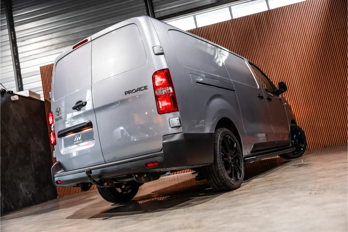 2.0 D XL L3H1 | Standkachel | Camera | CarPlay | Stoelverwarming | Trekhaak | Cruise control | DAB | Nieuwe APK