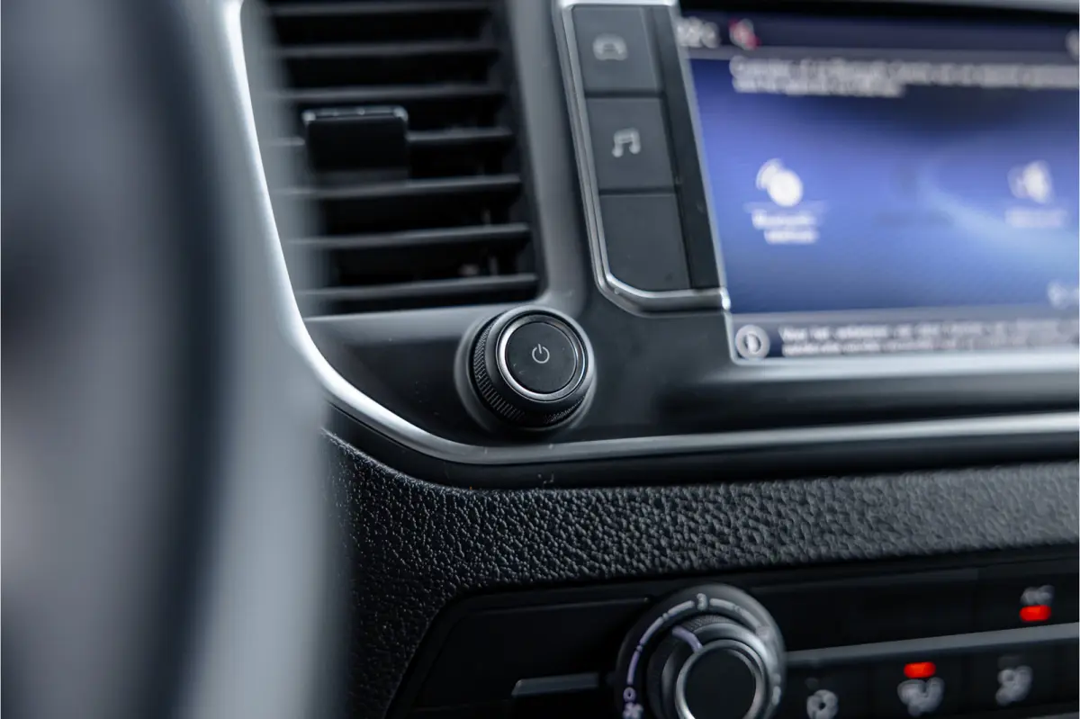 2.0 D XL L3H1 | Standkachel | Camera | CarPlay | Stoelverwarming | Trekhaak | Cruise control | DAB | Nieuwe APK