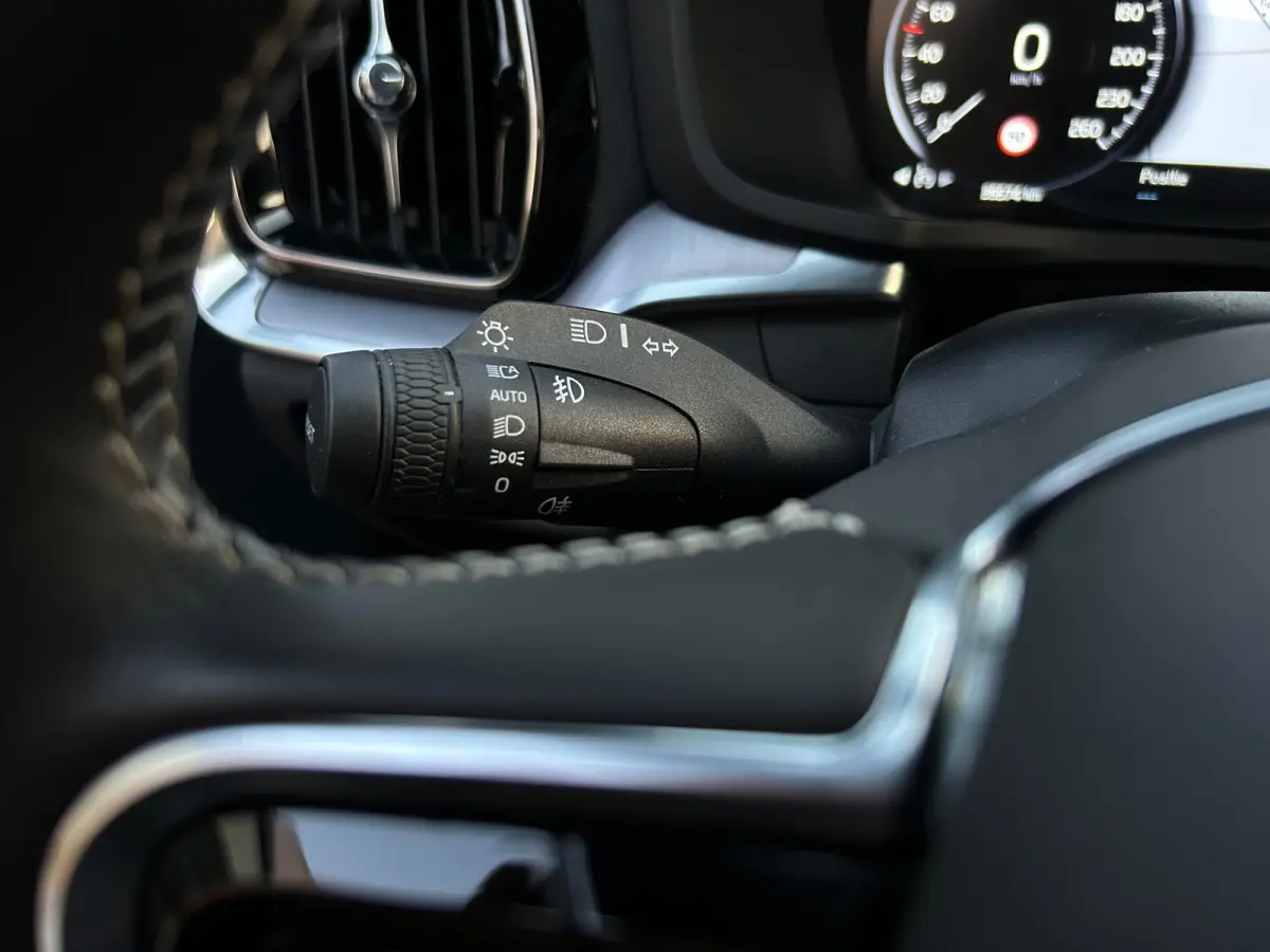 2.0 T5 R-Design standkachel, camera,carplay, trekhaak