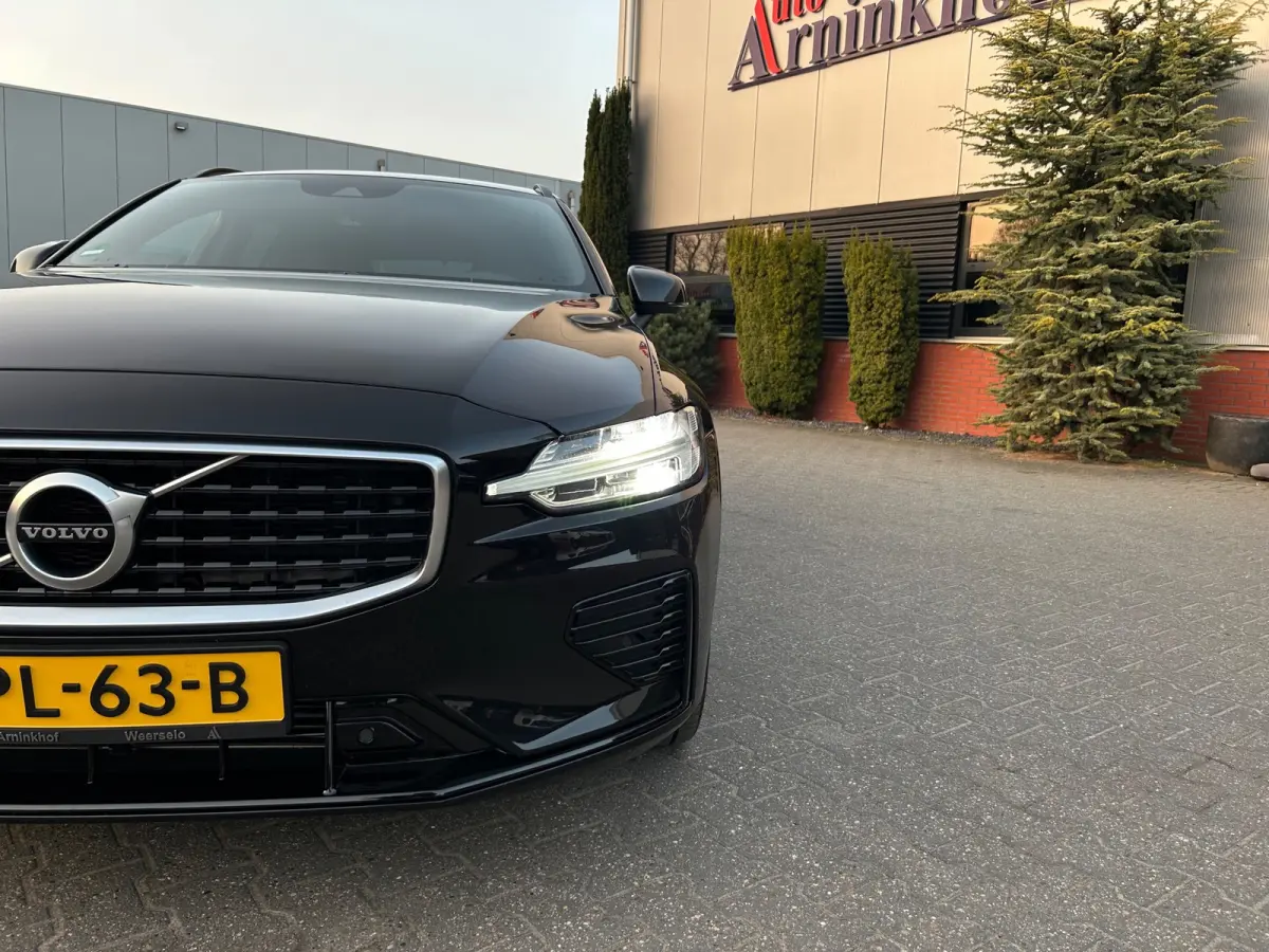 2.0 T5 R-Design standkachel, camera,carplay, trekhaak