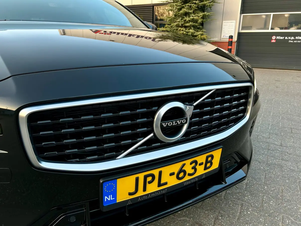 2.0 T5 R-Design standkachel, camera,carplay, trekhaak
