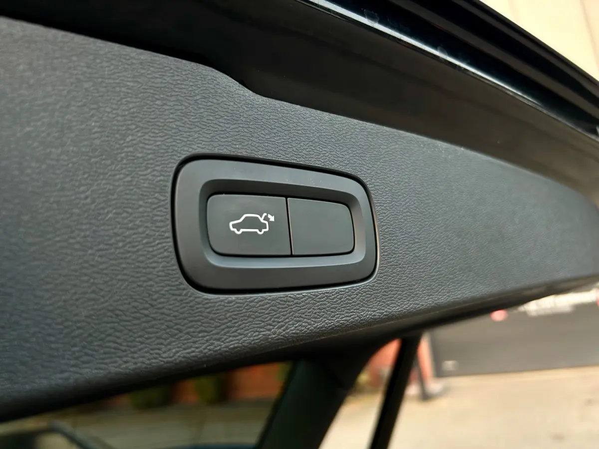 2.0 T5 R-Design standkachel, camera,carplay, trekhaak