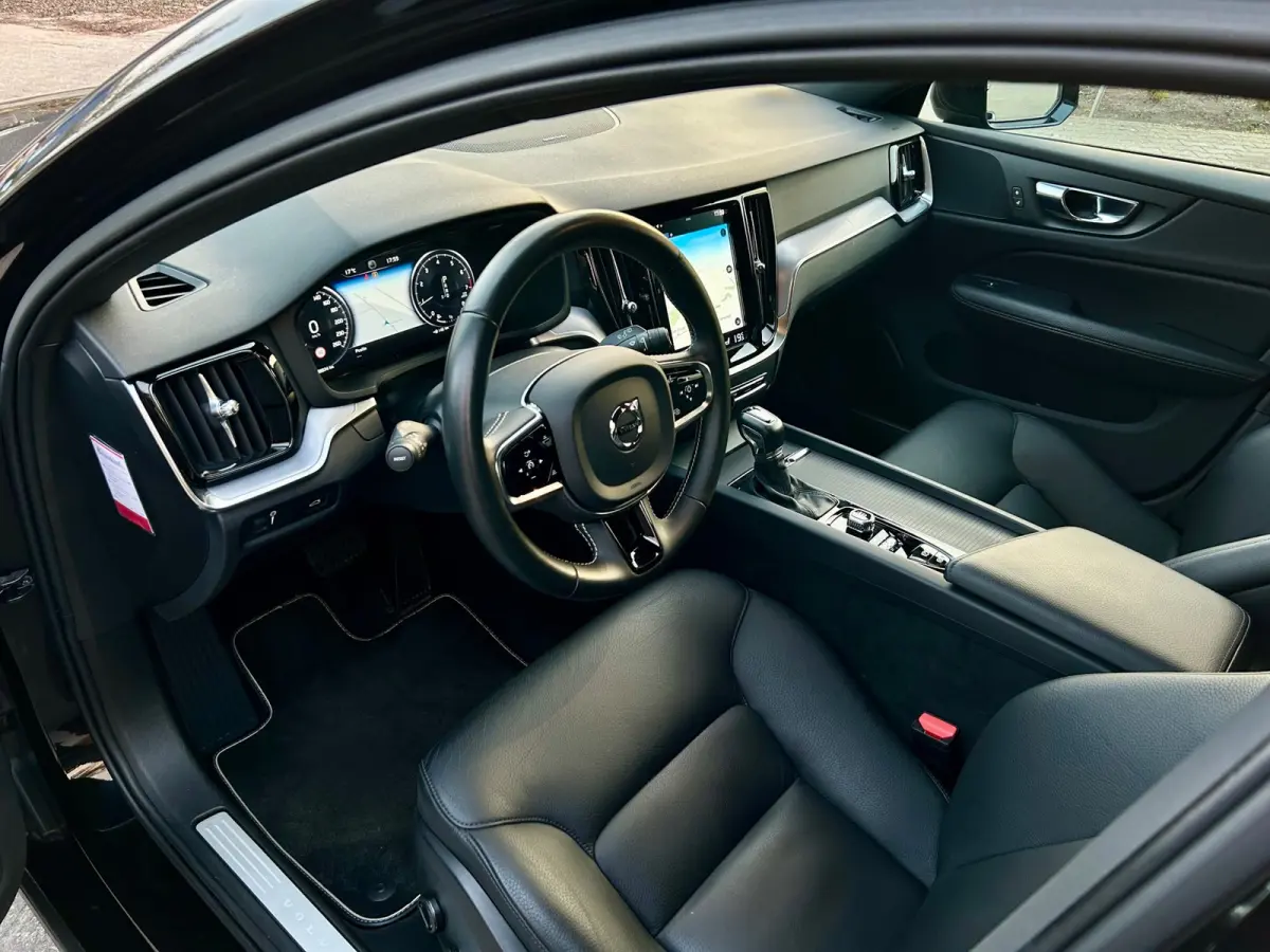 2.0 T5 R-Design standkachel, camera,carplay, trekhaak