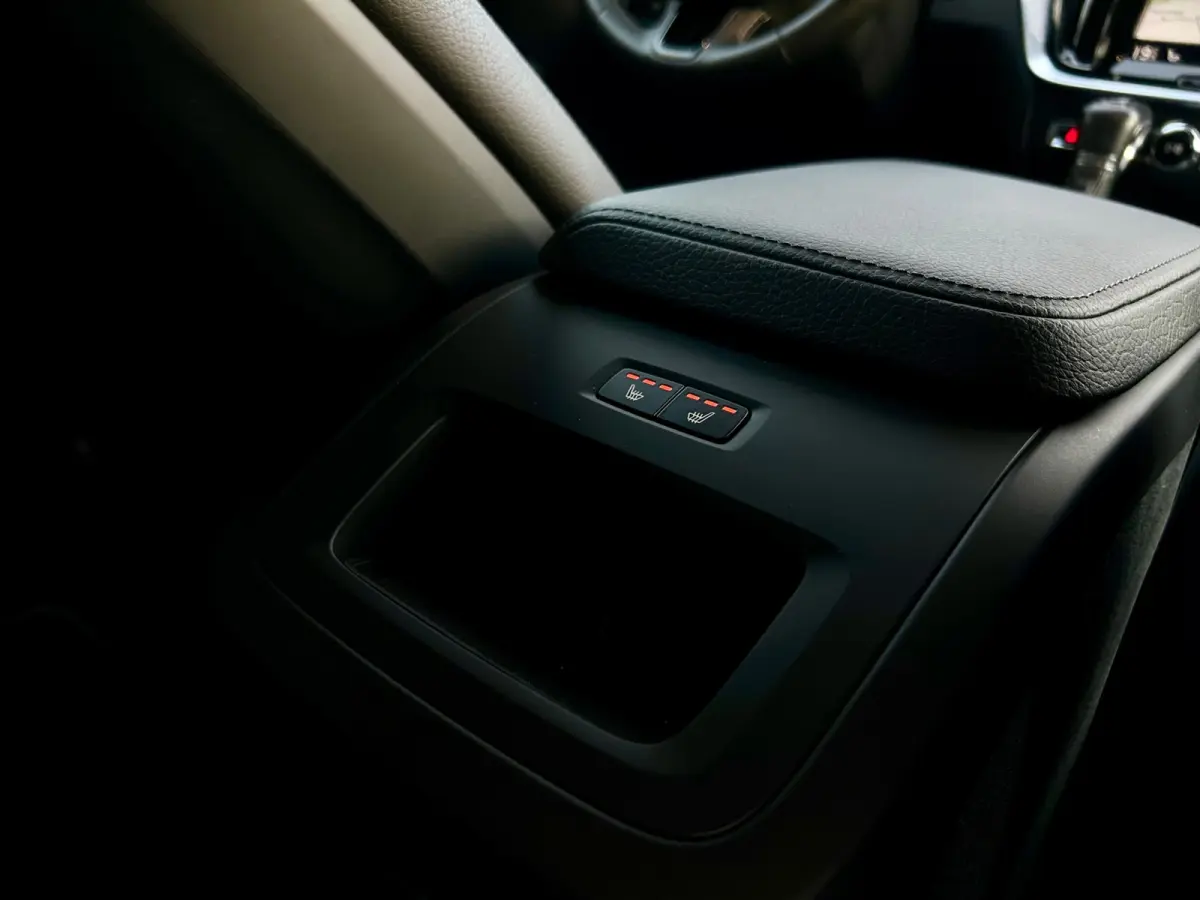 2.0 T5 R-Design standkachel, camera,carplay, trekhaak