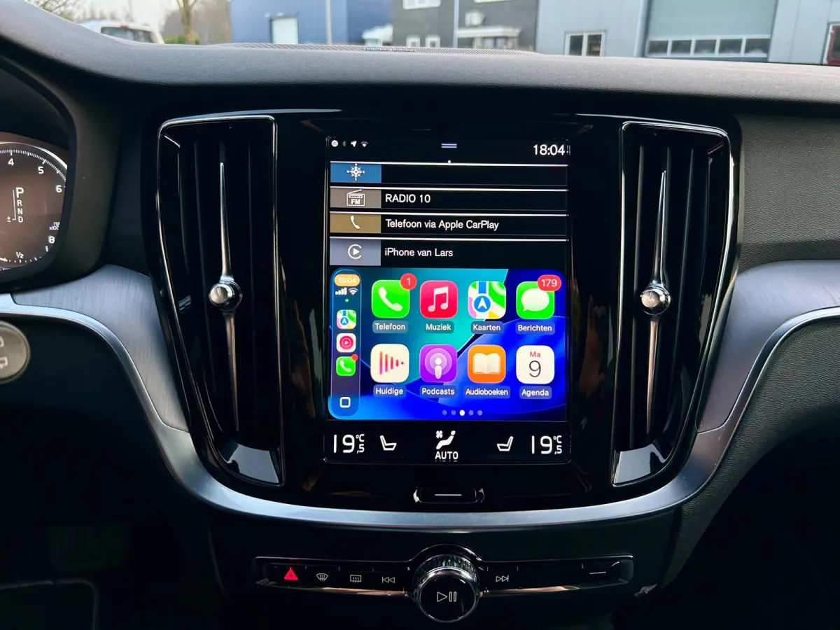 2.0 T5 R-Design standkachel, camera,carplay, trekhaak