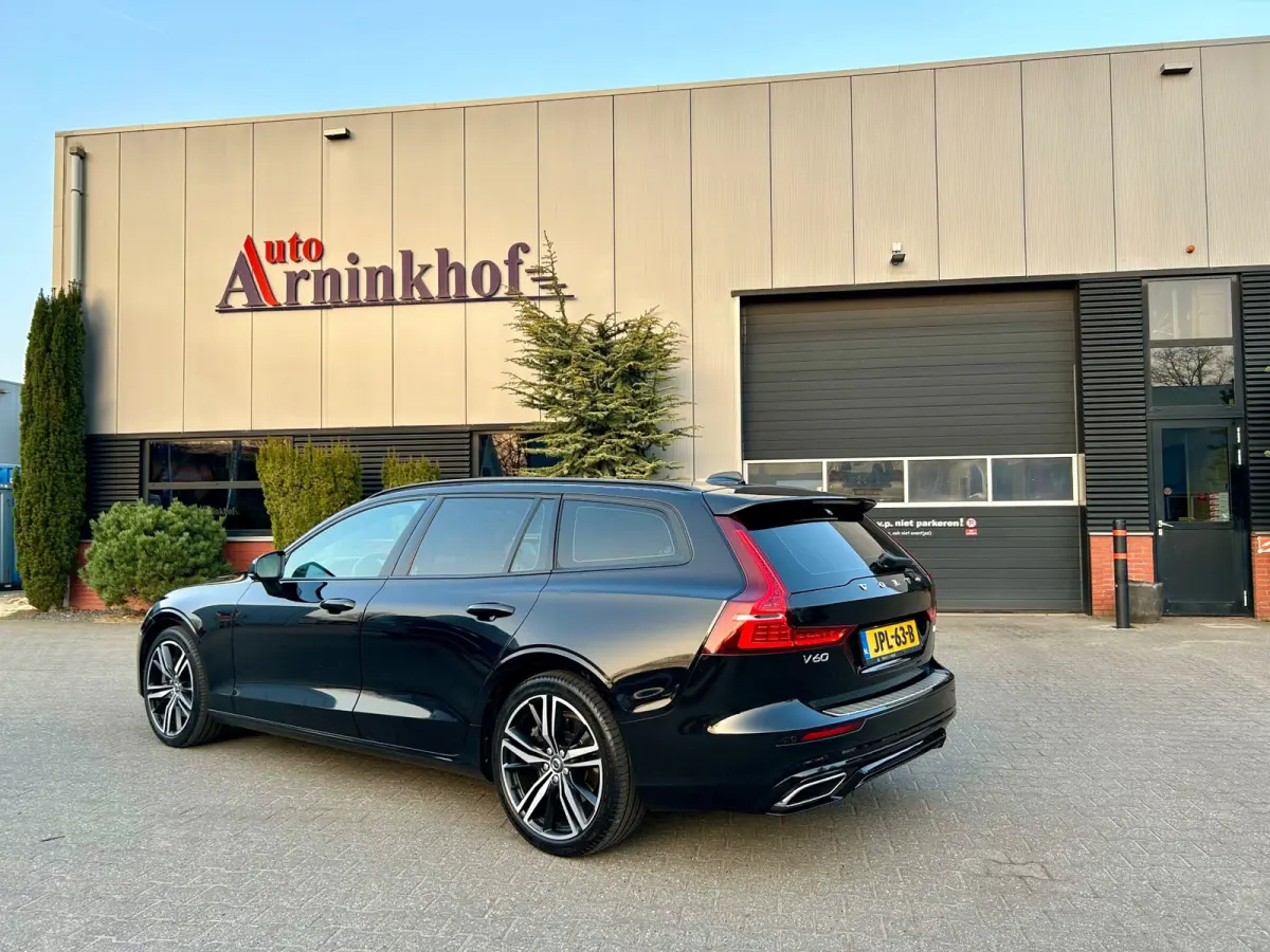 2.0 T5 R-Design standkachel, camera,carplay, trekhaak