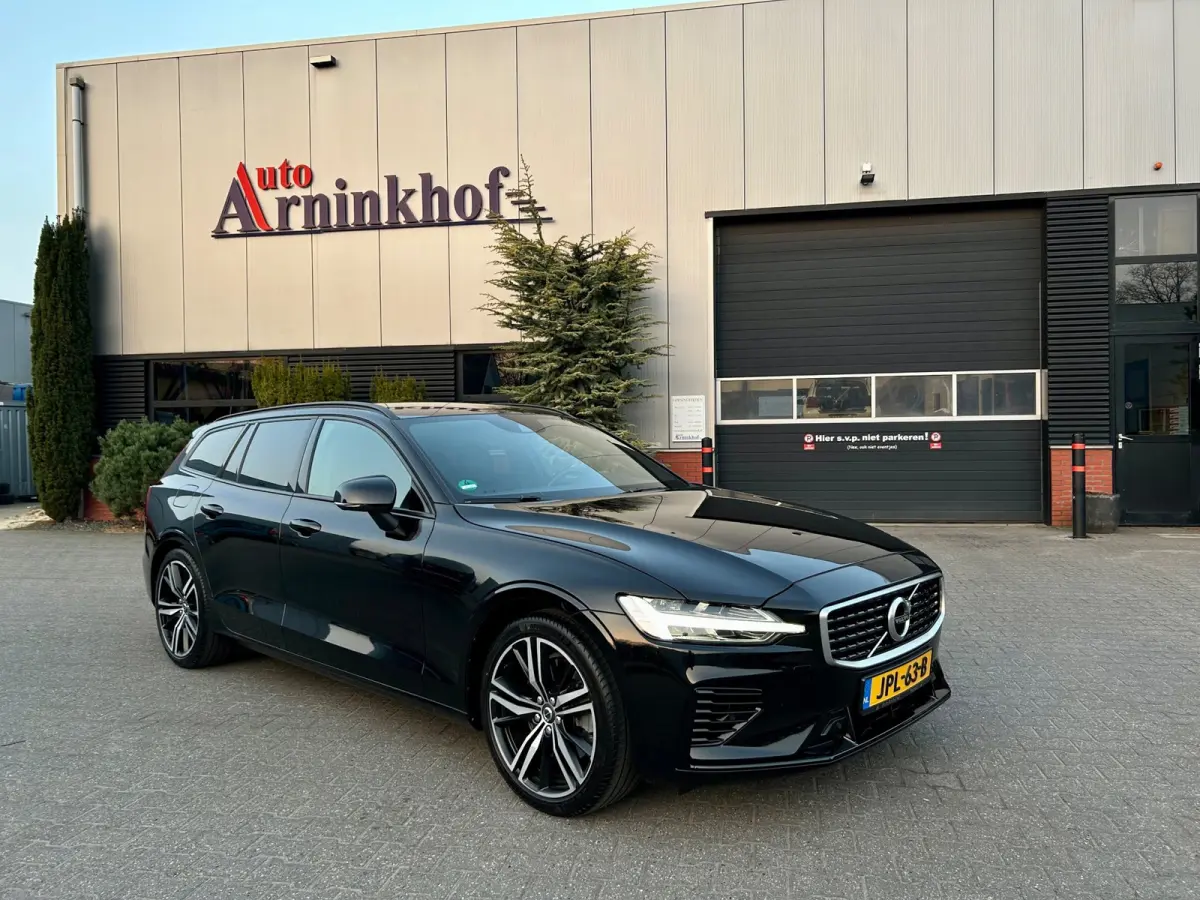 2.0 T5 R-Design standkachel, camera,carplay, trekhaak
