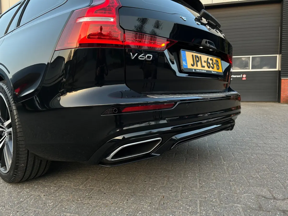 2.0 T5 R-Design standkachel, camera,carplay, trekhaak
