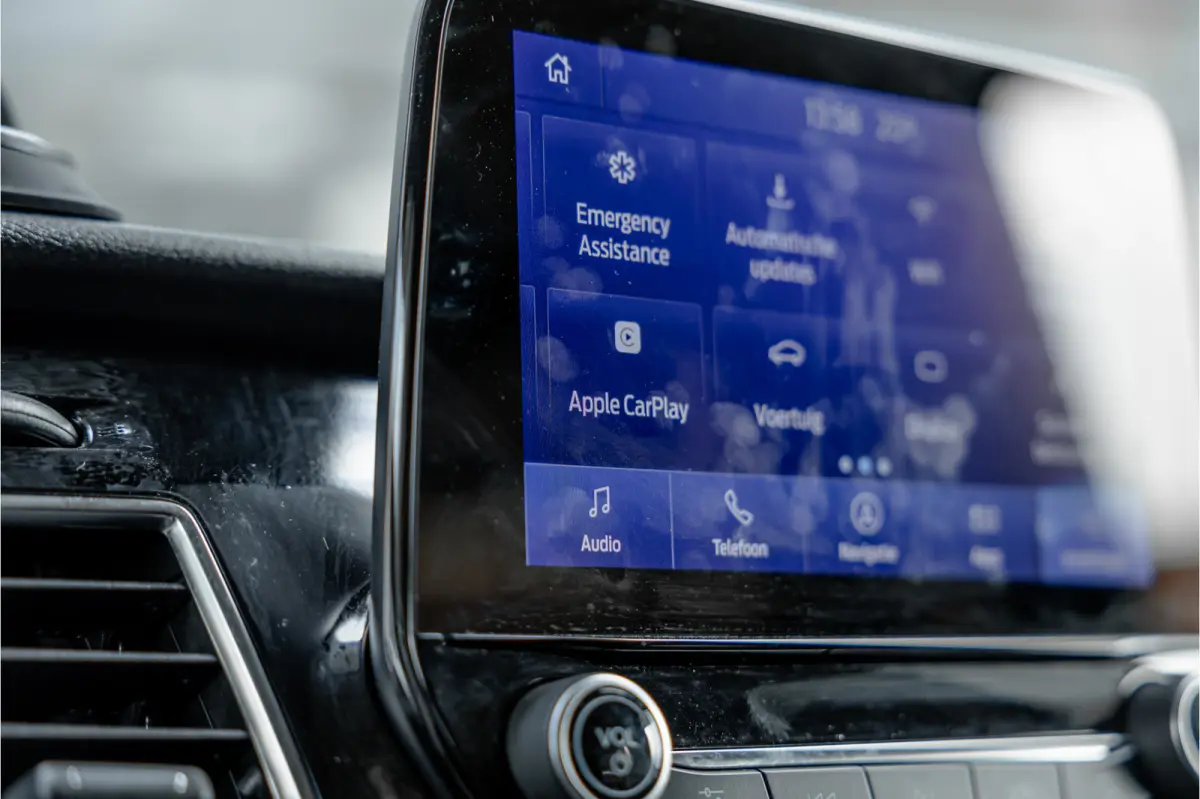 320 2.0 TDCI L2H1 Platinum Edition DC | Marge | BTW & BPM Vrij | Bi-Xenon | CarPlay | Camera | Navigatie | Lederen bekleding | Trekhaak | Stoelverwarming | Nieuwe APK | Orig. NL auto