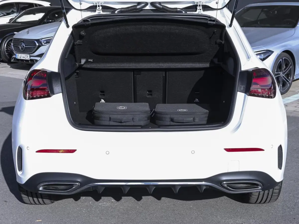 250e AMG ** NIGHT, MBUX+, PANO, MEMO, DISTR, 2-Zone CLIMA, 19-inch LMV,  ** 1e EIG - UNFALLFREI ** ** INFORMEER OOK NAAR ONZE AANTREKKELIJKE FINANCIAL-LEASE TARIEVEN **