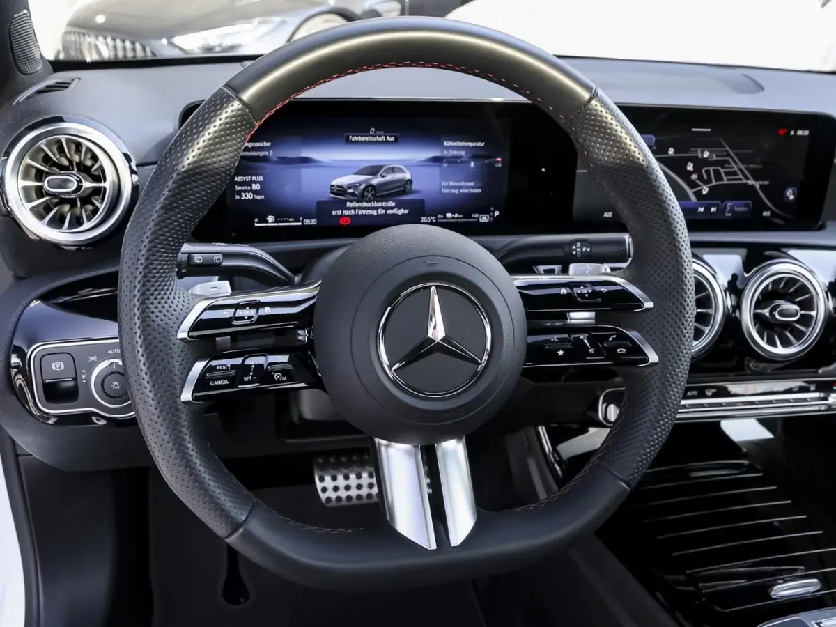 250e AMG ** NIGHT, MBUX+, PANO, MEMO, DISTR, 2-Zone CLIMA, 19-inch LMV,  ** 1e EIG - UNFALLFREI ** ** INFORMEER OOK NAAR ONZE AANTREKKELIJKE FINANCIAL-LEASE TARIEVEN **