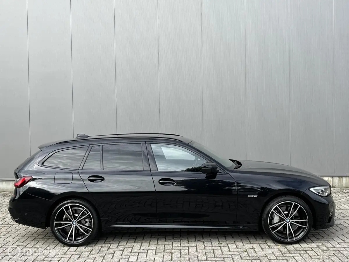 330e xDrive aut, M Sport, Trekhaak, LED