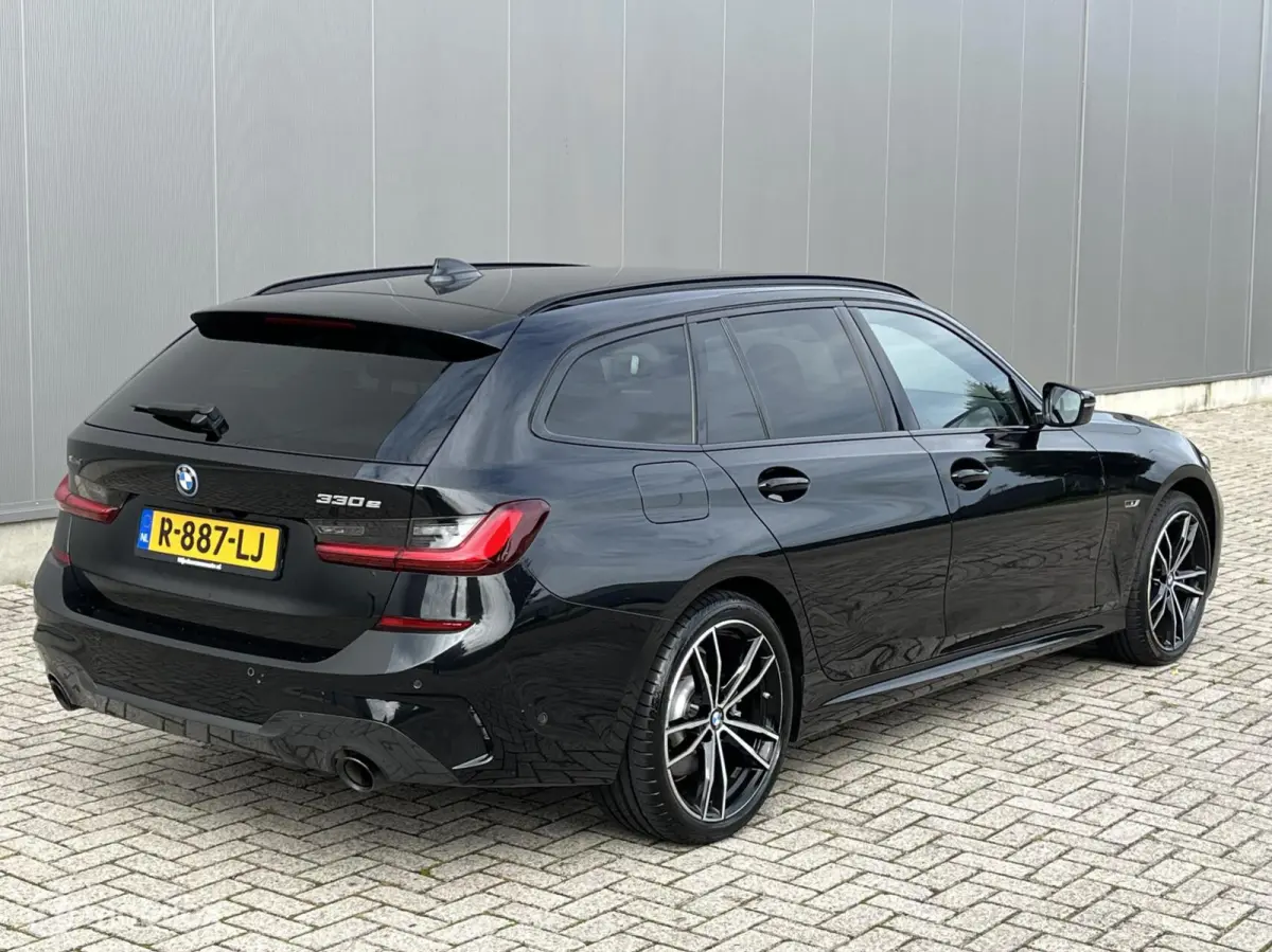 330e xDrive aut, M Sport, Trekhaak, LED