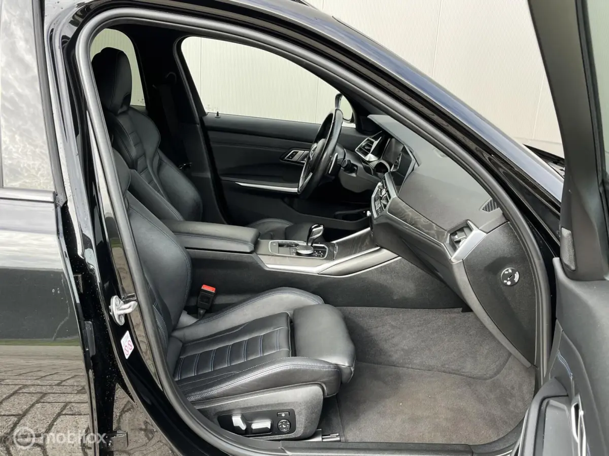 330e xDrive aut, M Sport, Trekhaak, LED