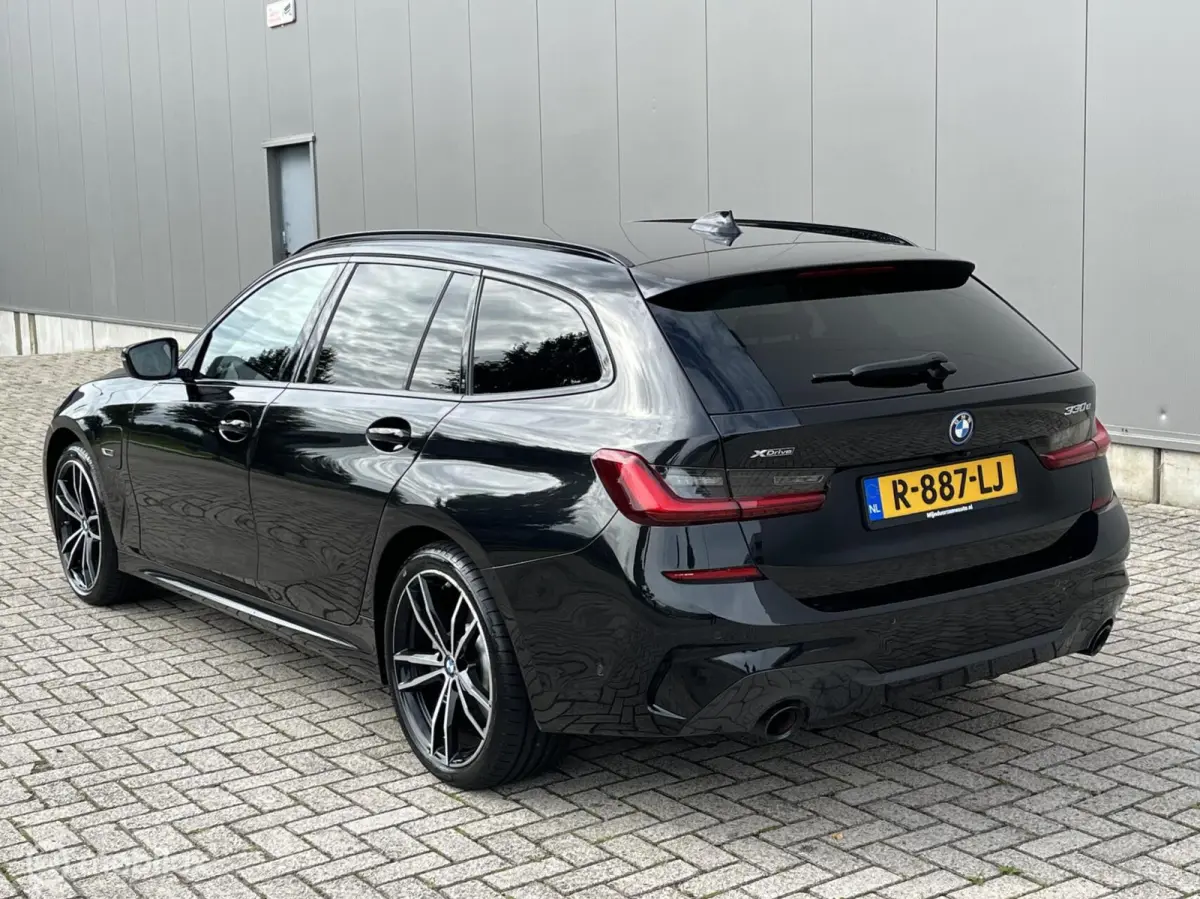 330e xDrive aut, M Sport, Trekhaak, LED