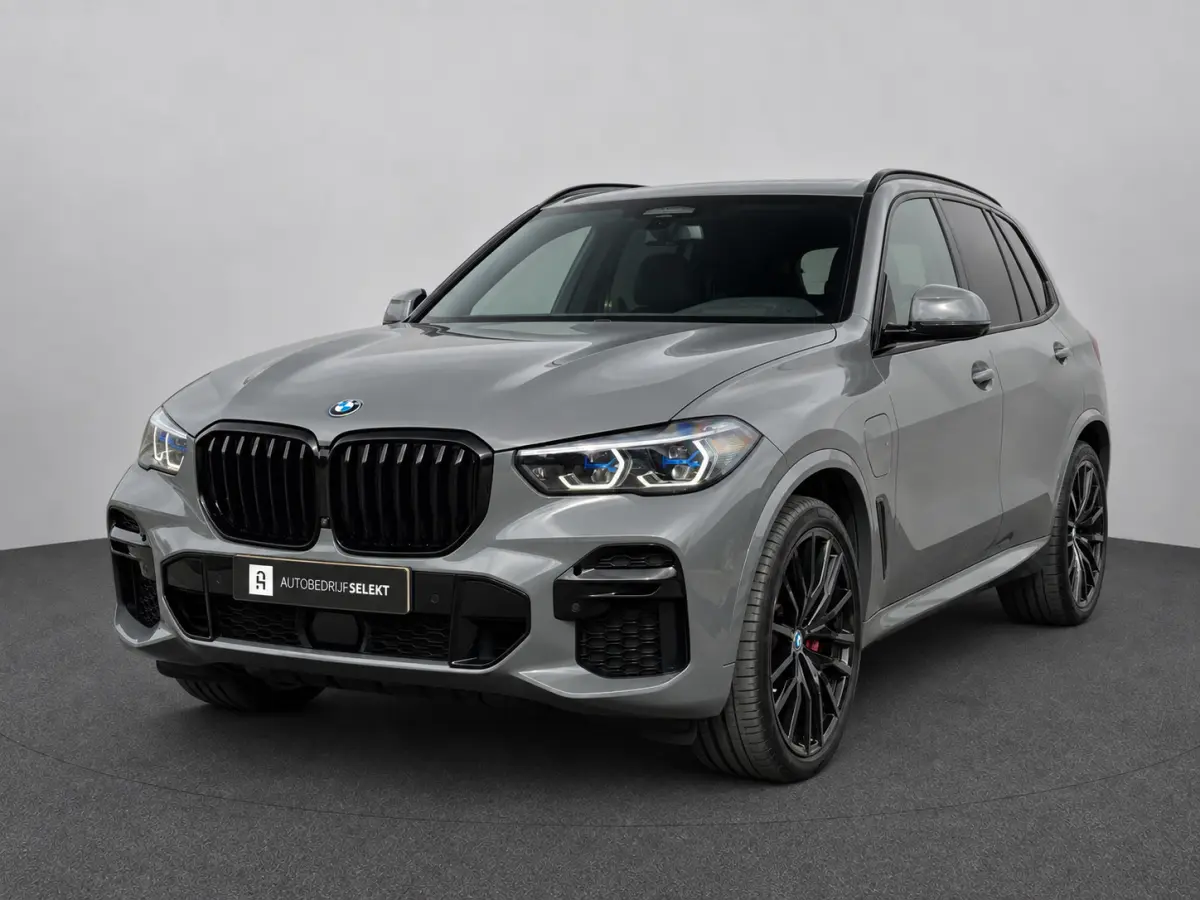 XDrive45e M-Sport | Grigio Telesto | Pano | Laser | Trekhaak | Softclose | Stoelventilatie | Entertainment achter