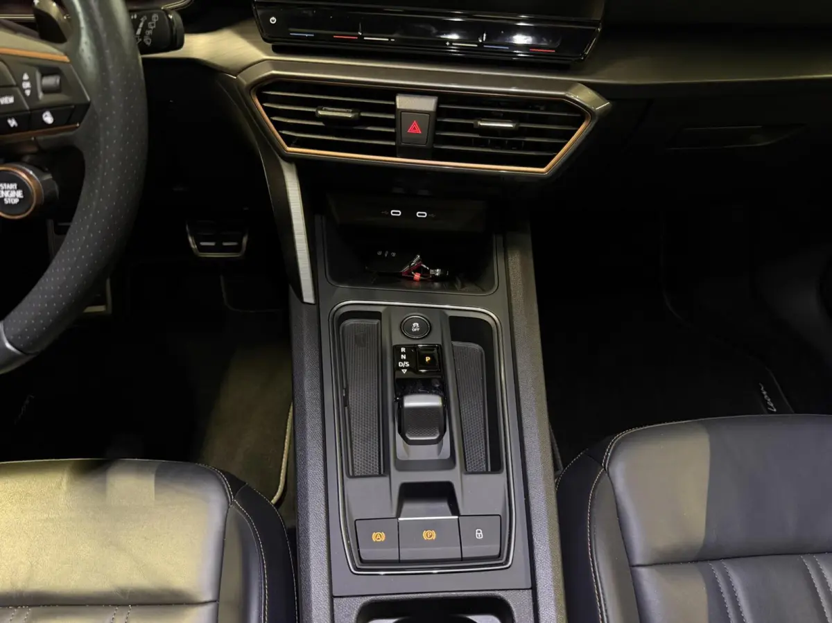 1.4 e-Hybrid VZ Copper Edition Pano
