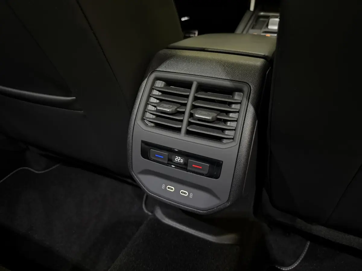 1.4 e-Hybrid VZ Copper Edition Pano
