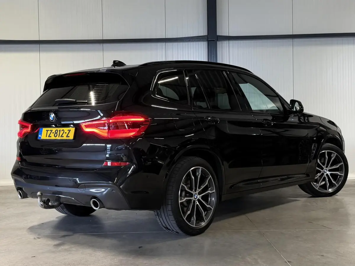 xDrive20i High Executive M-sport Pano Trekhaak H/K