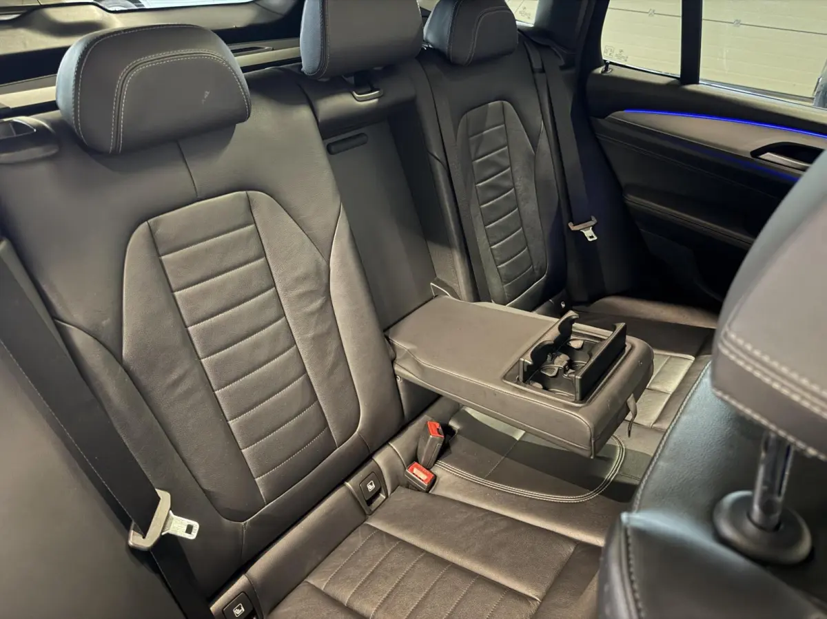 xDrive20i High Executive M-sport Pano Trekhaak H/K
