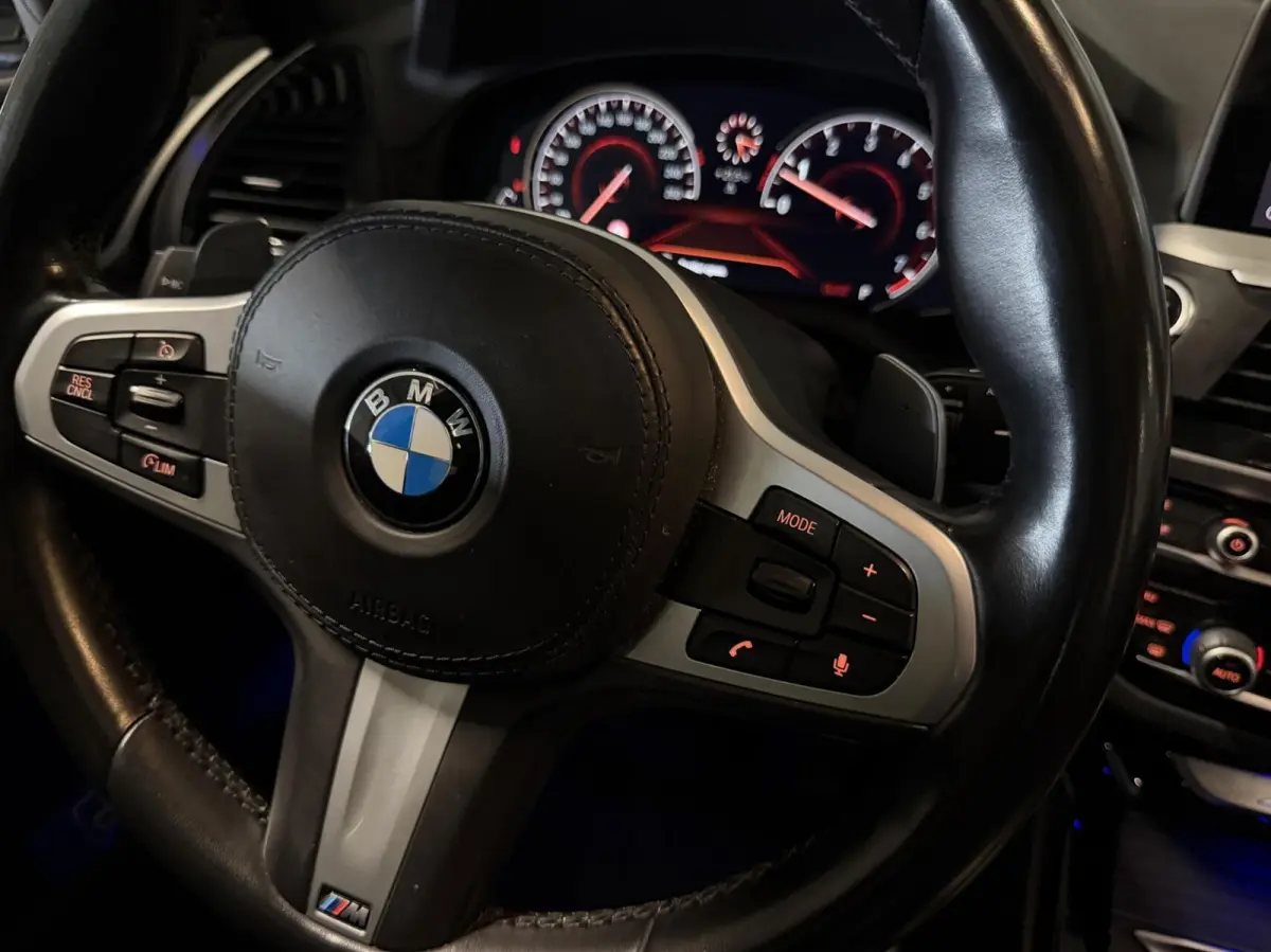 xDrive20i High Executive M-sport Pano Trekhaak H/K