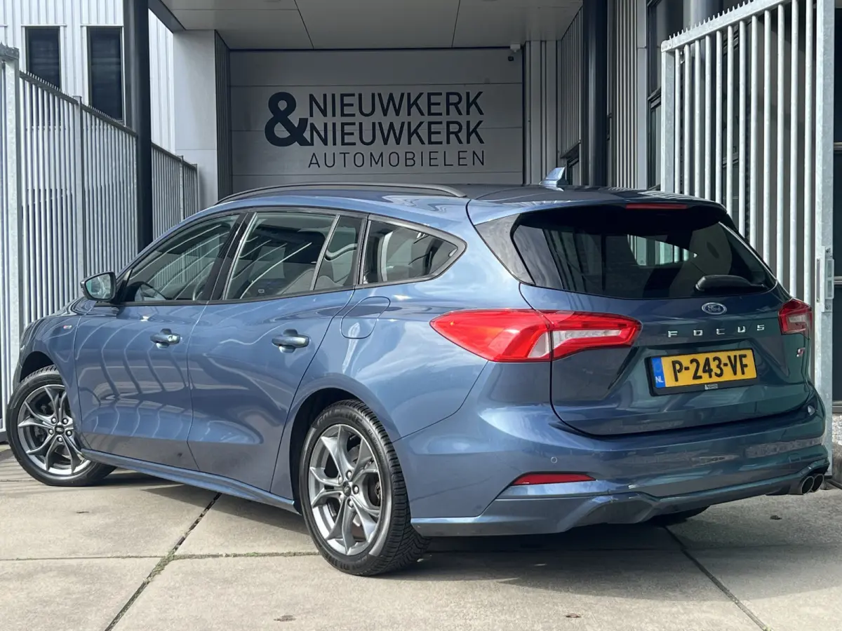 1.0 EcoBoost ST Line Business | NAVI | CARPLAY/ANDROID | CRUISE CONTROL | LMV 17'' | PDC V+A | STOEL/STUURVERWARMING | AIRCO | DAB | BLUETOOTH | ALL-SEASON BANDEN