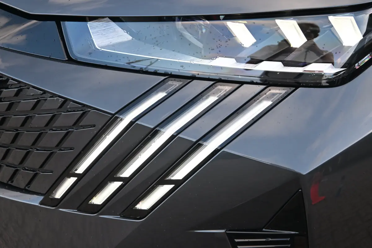 GT Exclusive | Adaptieve cruise control met Stop&Go functie | LED 3D-achterlichten | Pack Safety Plus