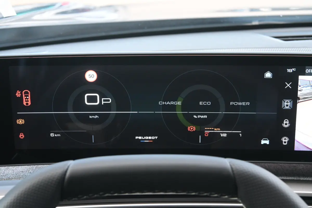 GT Exclusive | Adaptieve cruise control met Stop&Go functie | LED 3D-achterlichten | Pack Safety Plus