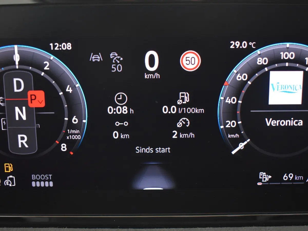 R-Line Edition - eHybrid | 'App-Connect' draadloze smartphone integratie | Automatische afstandsregeling (Adaptive Cruise Control) | Diefstalalarm