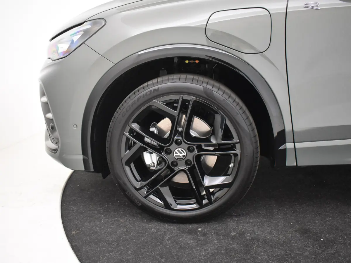 R-Line Edition - eHybrid | 'App-Connect' draadloze smartphone integratie | Automatische afstandsregeling (Adaptive Cruise Control) | Diefstalalarm