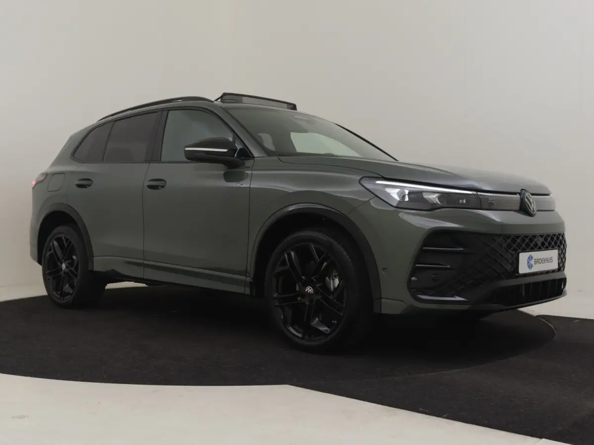 R-Line Edition - eHybrid | 'App-Connect' draadloze smartphone integratie | Automatische afstandsregeling (Adaptive Cruise Control) | Diefstalalarm
