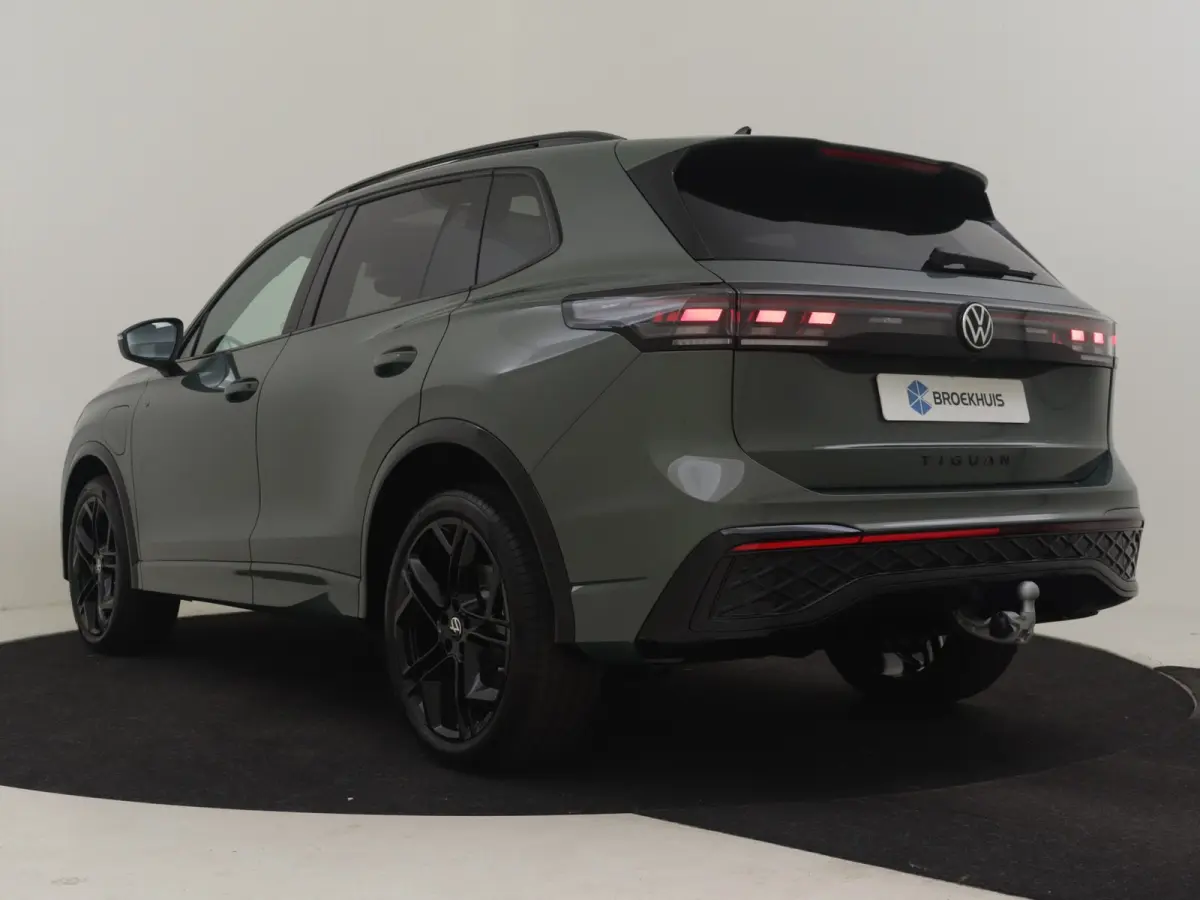 R-Line Edition - eHybrid | 'App-Connect' draadloze smartphone integratie | Automatische afstandsregeling (Adaptive Cruise Control) | Diefstalalarm