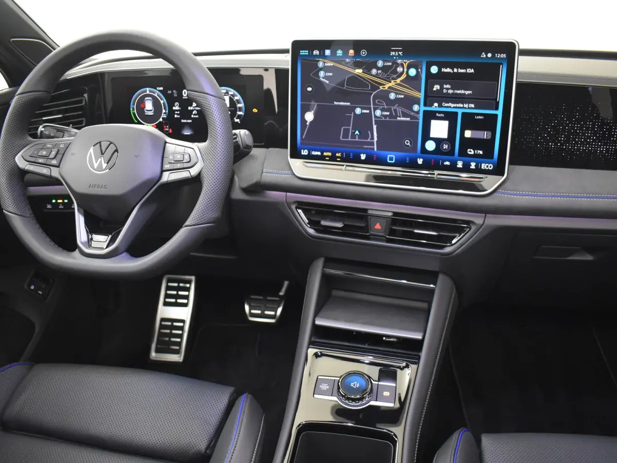 R-Line Edition - eHybrid | 'App-Connect' draadloze smartphone integratie | Automatische afstandsregeling (Adaptive Cruise Control) | Diefstalalarm