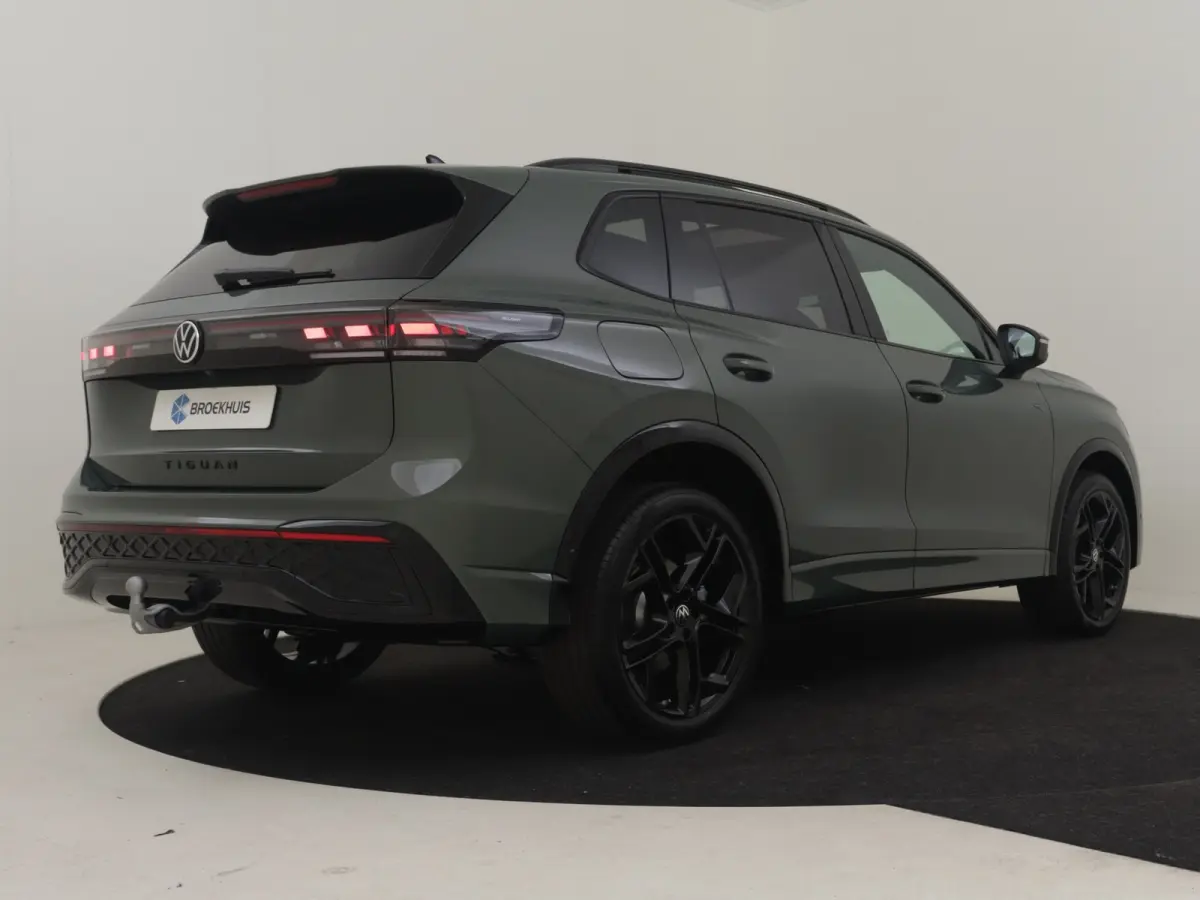 R-Line Edition - eHybrid | 'App-Connect' draadloze smartphone integratie | Automatische afstandsregeling (Adaptive Cruise Control) | Diefstalalarm