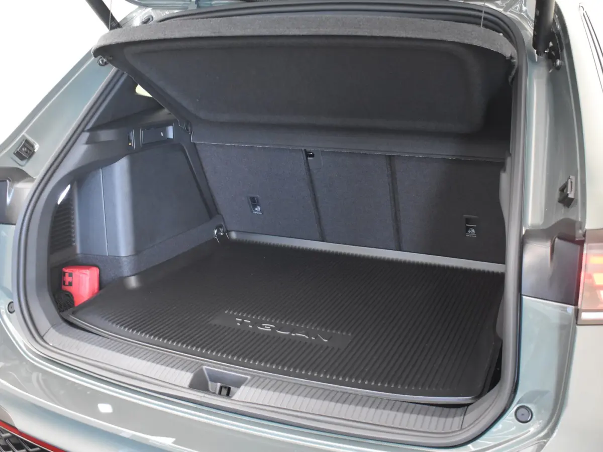 R-Line Edition - eHybrid | 'App-Connect' draadloze smartphone integratie | Automatische afstandsregeling (Adaptive Cruise Control) | Diefstalalarm