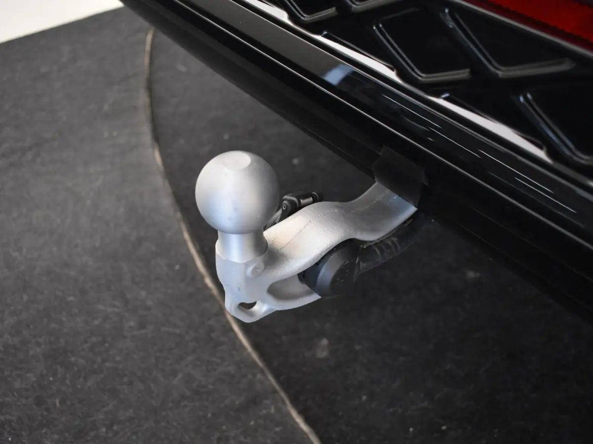 R-Line Edition - eHybrid | 'App-Connect' draadloze smartphone integratie | Automatische afstandsregeling (Adaptive Cruise Control) | Diefstalalarm