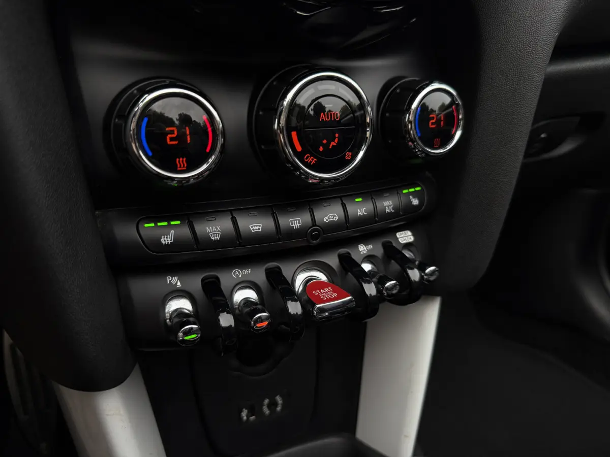 2.0 John Works Chili Aut. l ACC l Leder l Camera l Keyless l Harman/Kardon