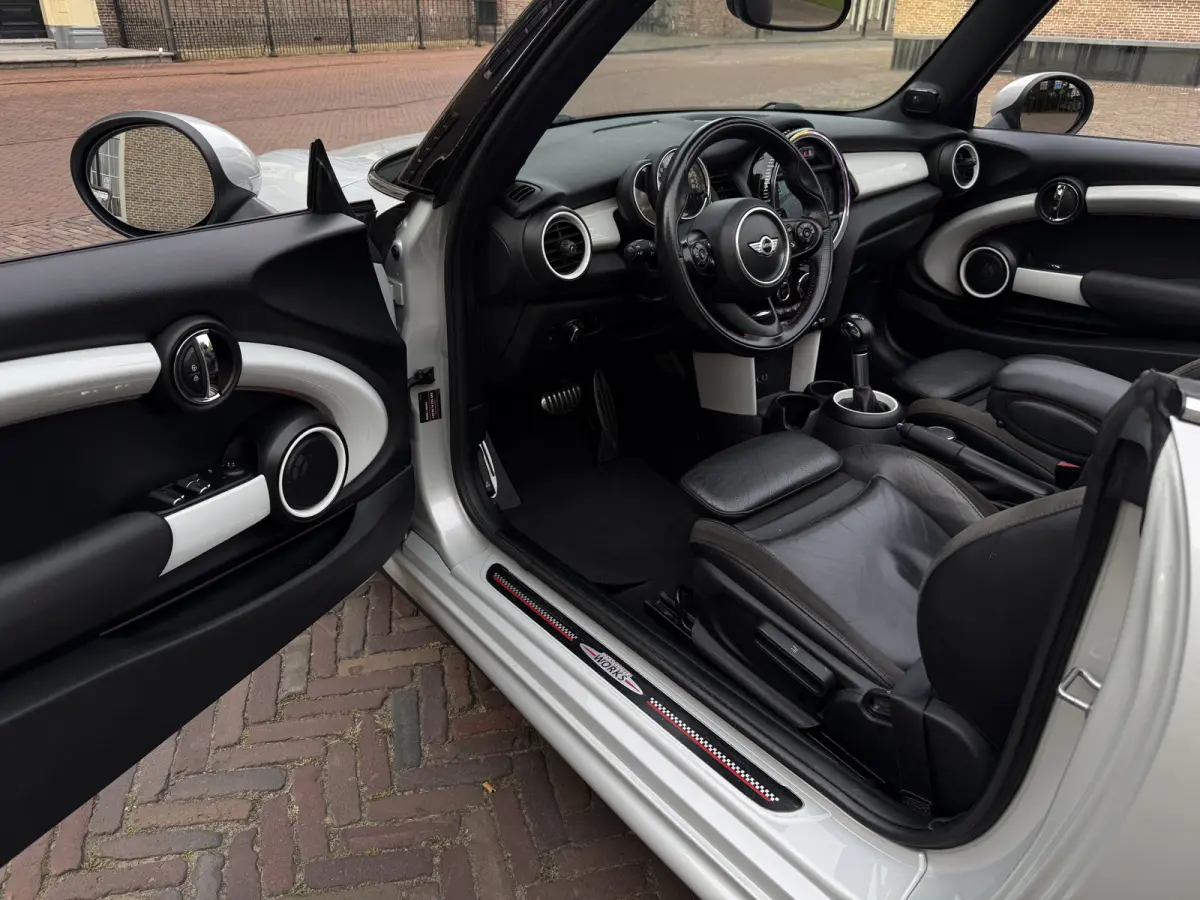 2.0 John Works Chili Aut. l ACC l Leder l Camera l Keyless l Harman/Kardon