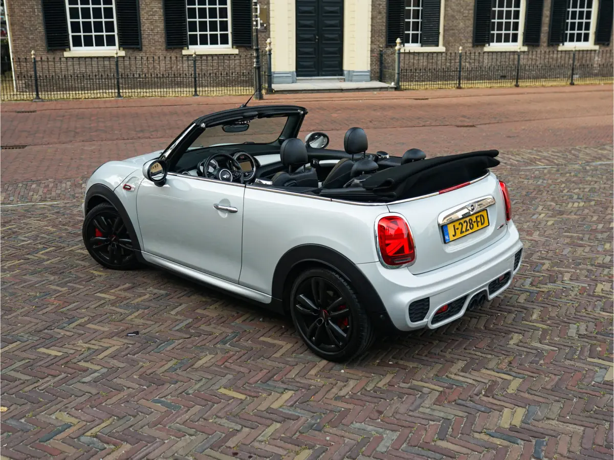 2.0 John Works Chili Aut. l ACC l Leder l Camera l Keyless l Harman/Kardon