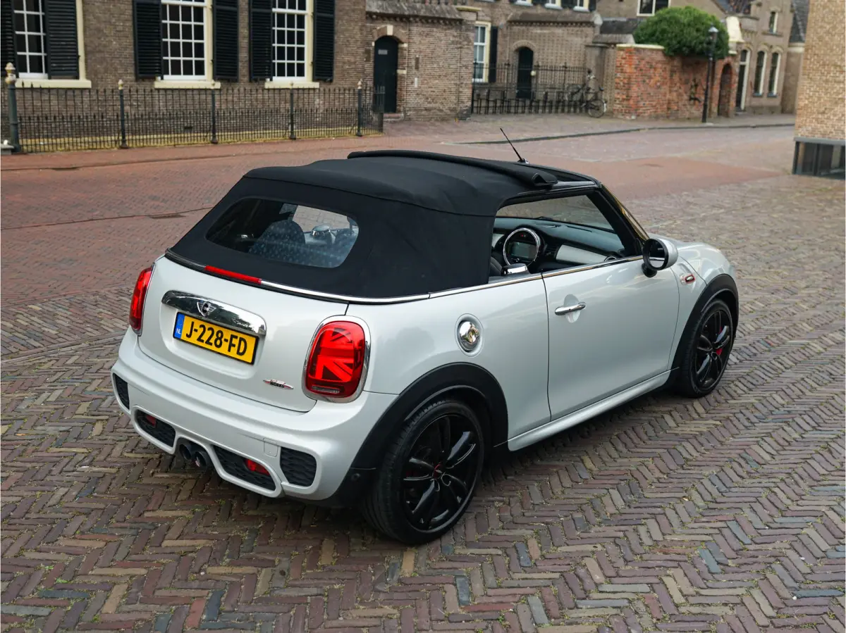2.0 John Works Chili Aut. l ACC l Leder l Camera l Keyless l Harman/Kardon