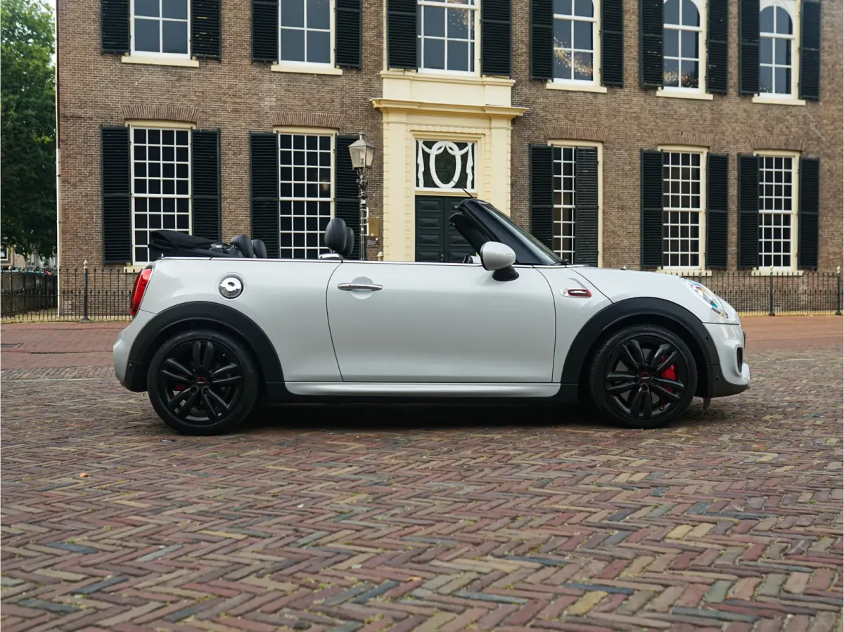 2.0 John Works Chili Aut. l ACC l Leder l Camera l Keyless l Harman/Kardon