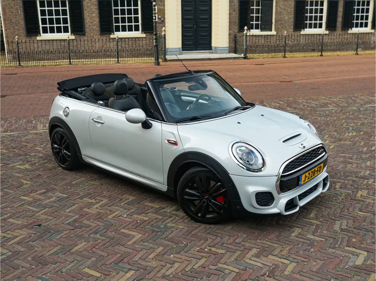 2.0 John Works Chili Aut. l ACC l Leder l Camera l Keyless l Harman/Kardon