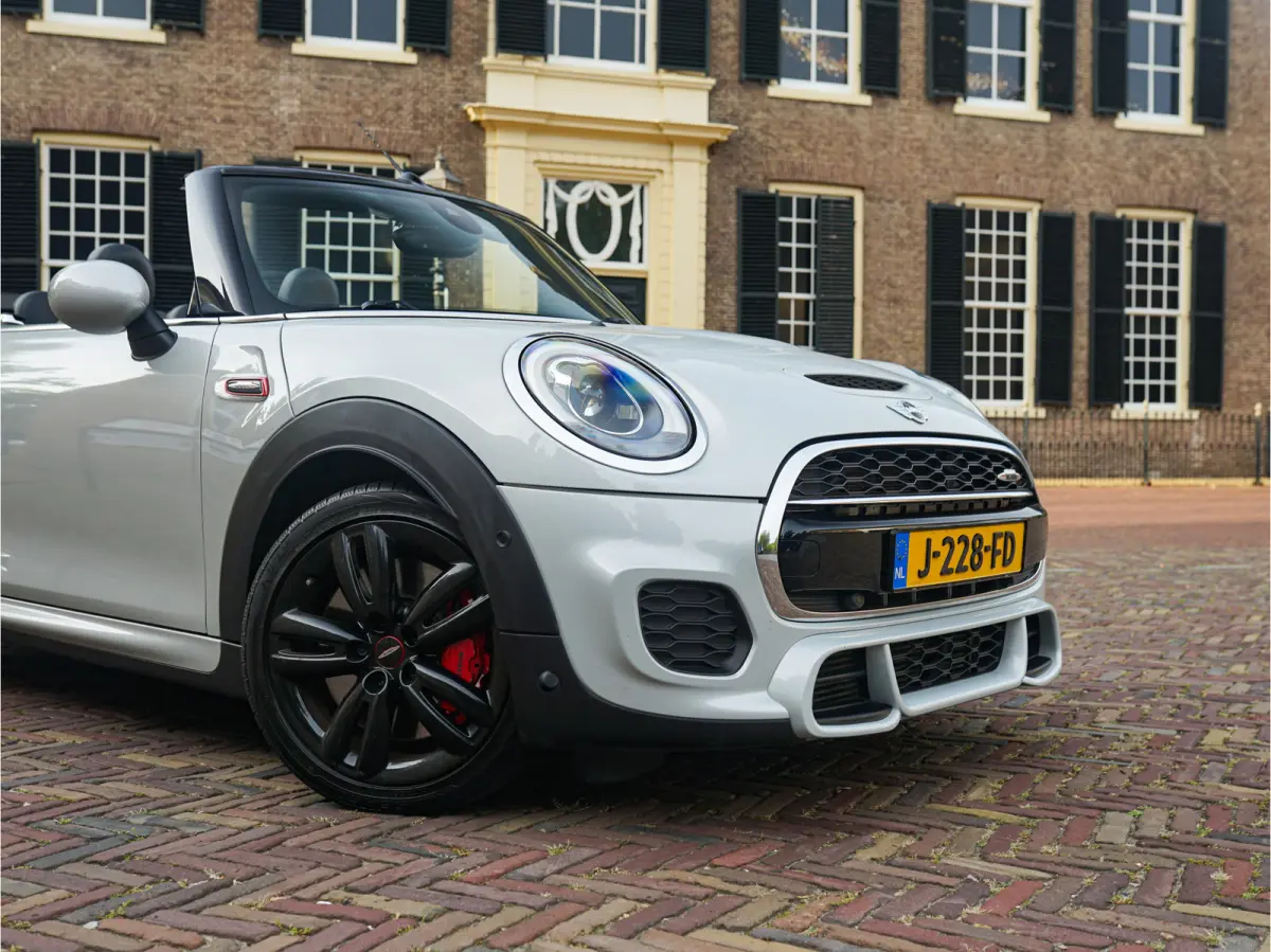 2.0 John Works Chili Aut. l ACC l Leder l Camera l Keyless l Harman/Kardon