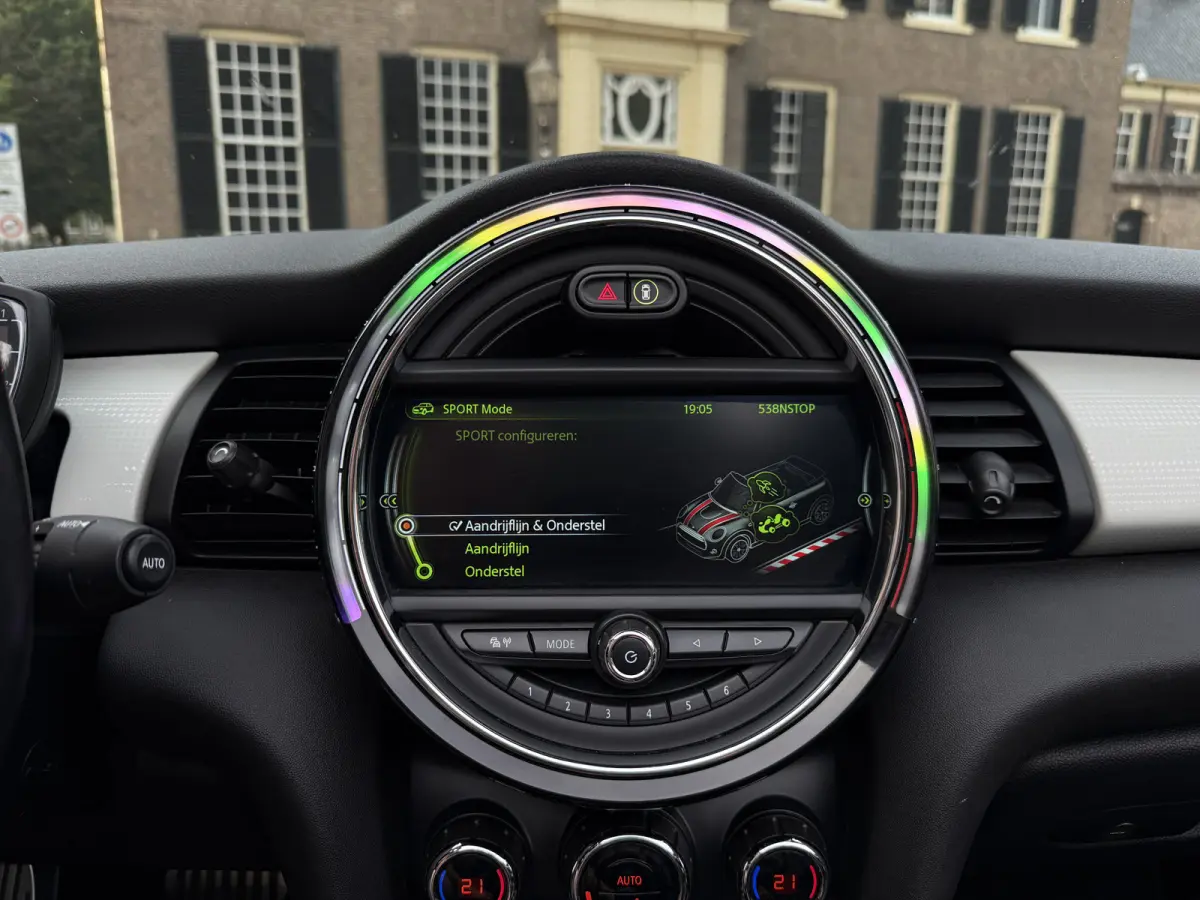 2.0 John Works Chili Aut. l ACC l Leder l Camera l Keyless l Harman/Kardon